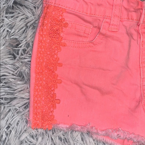 DENIM CO Color Denim Shorts - Picture 2 of 4